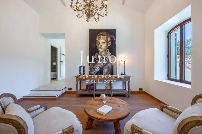 Image No.20-5 Bed House for sale