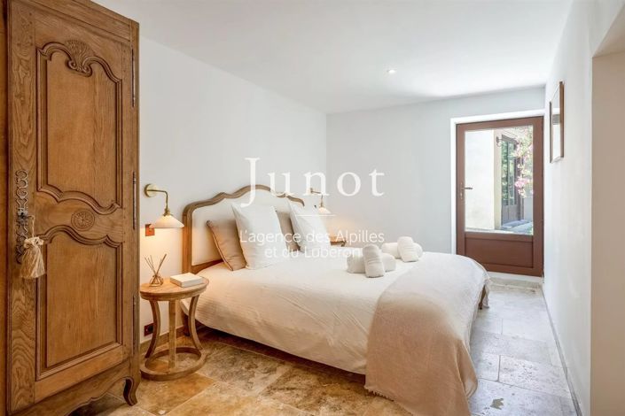 Image No.23-5 Bed House for sale