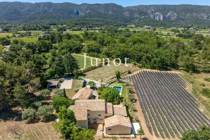 Image No.9-5 Bed House for sale