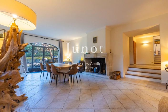 Image No.5-5 Bed House for sale