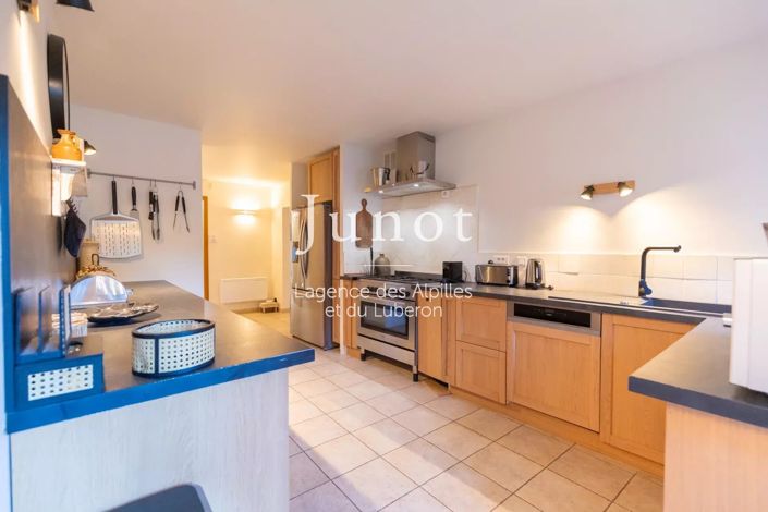 Image No.9-5 Bed House for sale