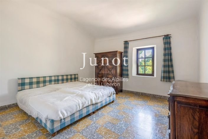 Image No.17-3 Bed House for sale