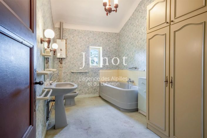 Image No.19-3 Bed House for sale