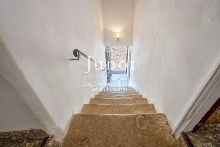 Image No.20-3 Bed House for sale