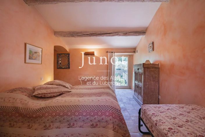 Image No.14-4 Bed House for sale