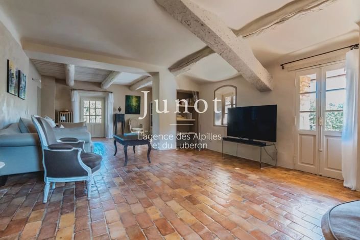 Image No.10-7 Bed House for sale