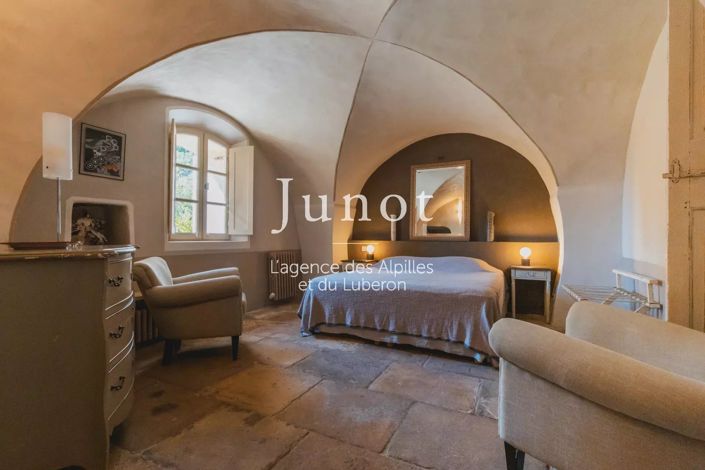 Image No.20-7 Bed House for sale