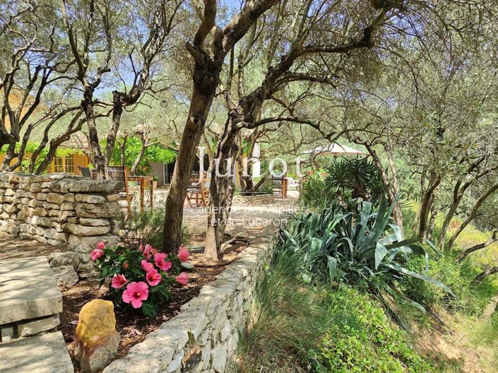 Image No.13-6 Bed House for sale