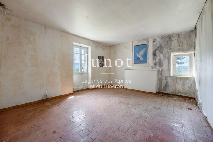 Image No.19-4 Bed House for sale