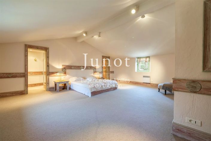 Image No.11-7 Bed House for sale