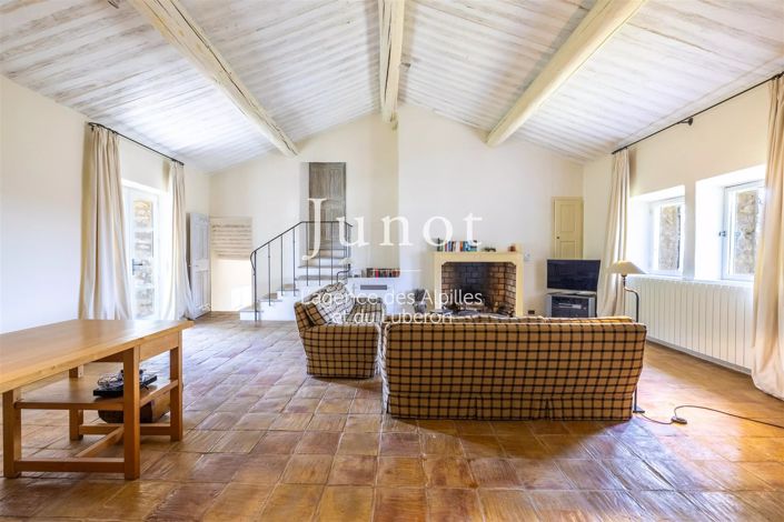 Image No.20-7 Bed House for sale