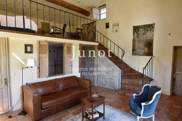Image No.12-6 Bed House for sale