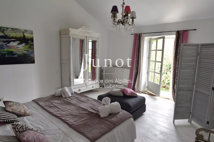 Image No.13-6 Bed House for sale