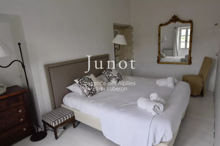 Image No.14-6 Bed House for sale