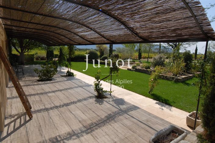 Image No.7-6 Bed House for sale