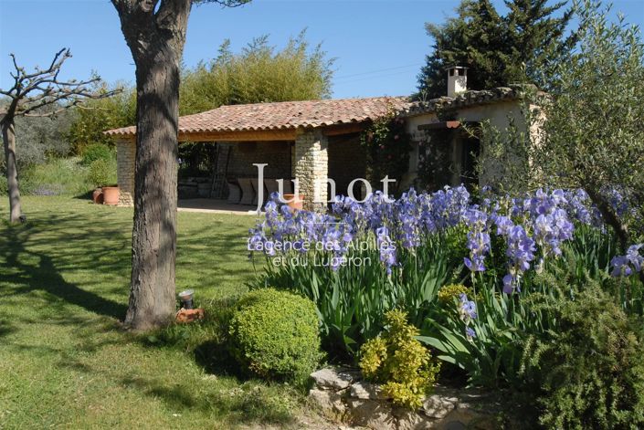 Image No.8-6 Bed House for sale