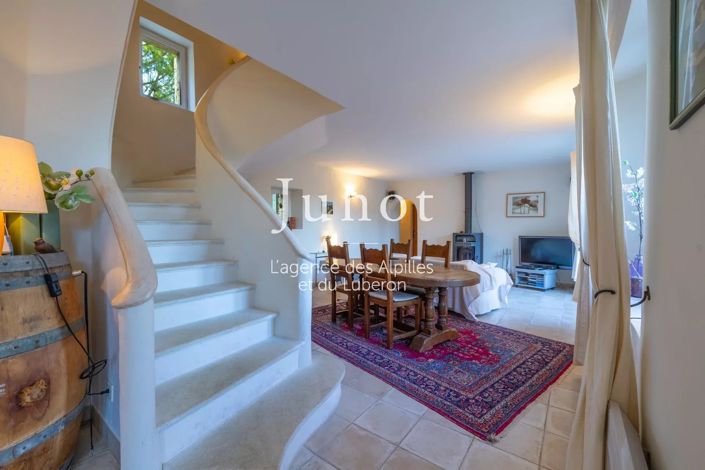 Image No.9-3 Bed House for sale