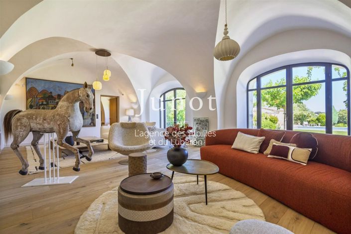 Image No.12-7 Bed House for sale