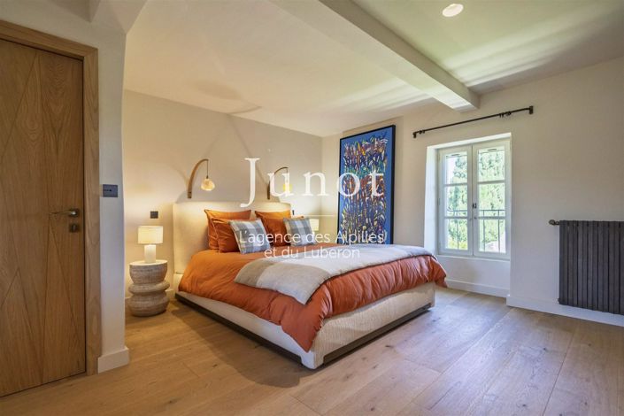 Image No.31-7 Bed House for sale