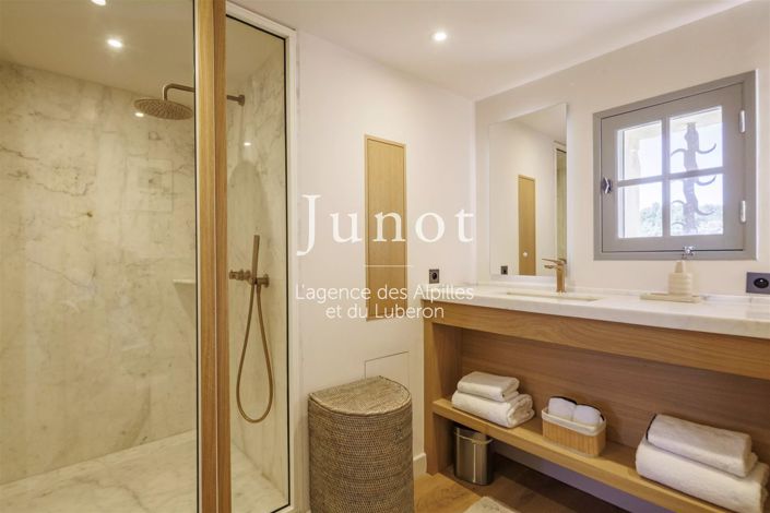 Image No.33-7 Bed House for sale