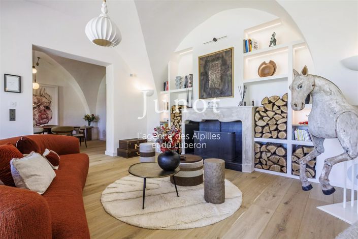 Image No.44-7 Bed House for sale