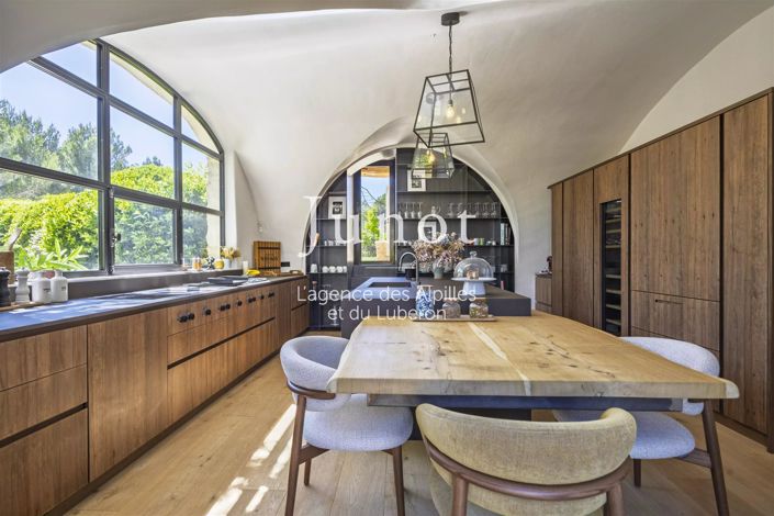 Image No.6-7 Bed House for sale