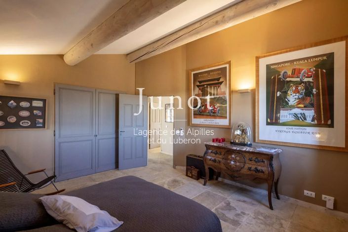 Image No.18-5 Bed House for sale