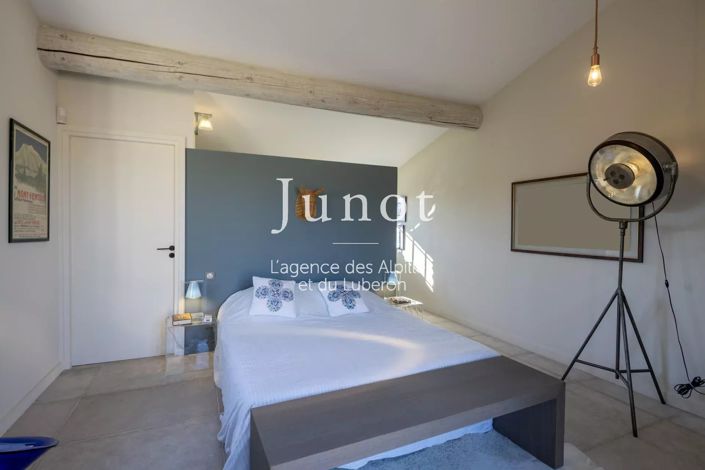 Image No.20-5 Bed House for sale