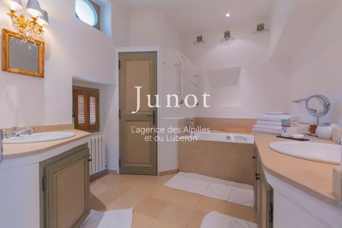 Image No.11-7 Bed House for sale