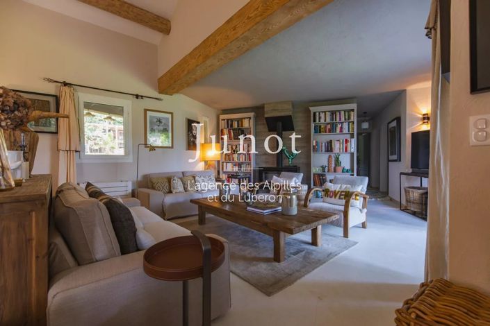 Image No.6-4 Bed House for sale