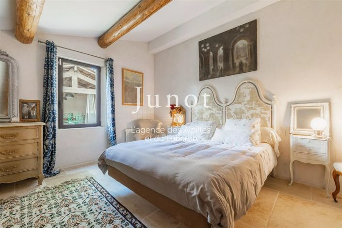Image No.12-4 Bed House for sale