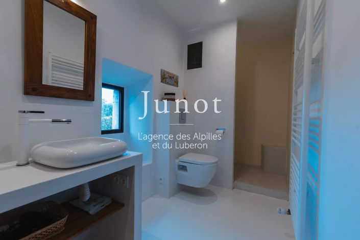 Image No.19-5 Bed House for sale