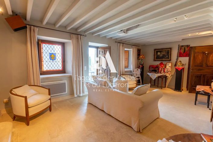Image No.8-4 Bed House for sale