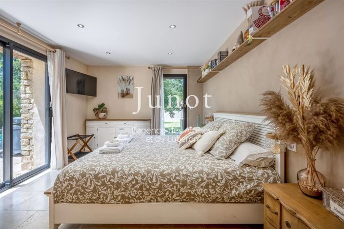 Image No.10-4 Bed House for sale