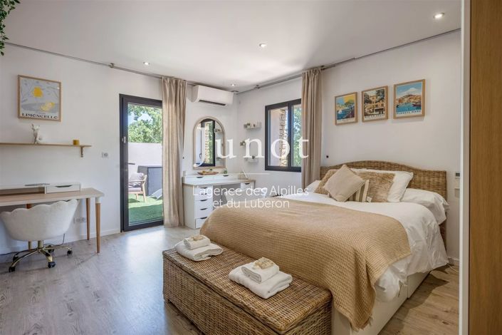 Image No.11-4 Bed House for sale