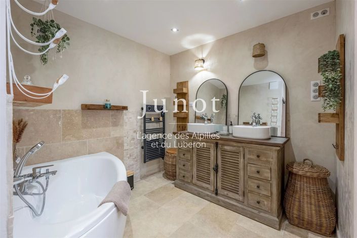 Image No.12-4 Bed House for sale