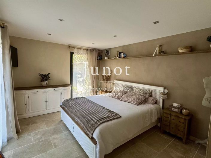 Image No.15-4 Bed House for sale