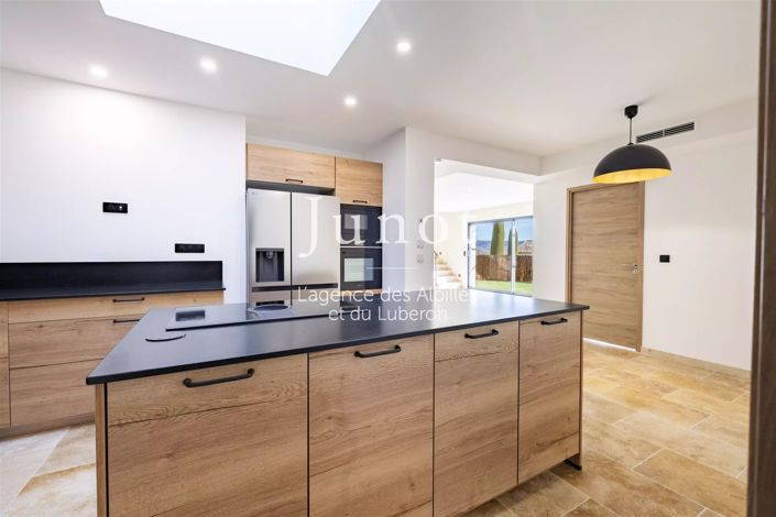 Image No.5-3 Bed House for sale