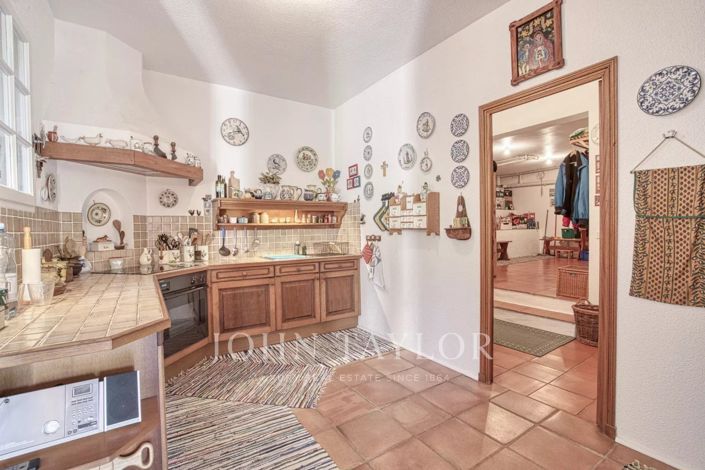 Image No.6-3 Bed House for sale