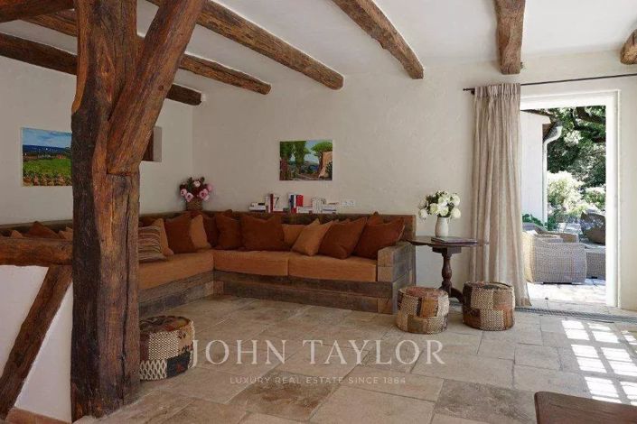 Image No.4-5 Bed House for sale