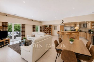 aljy8ngs9a3oxd2c7