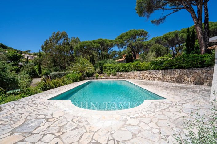 Image No.9-5 Bed House for sale