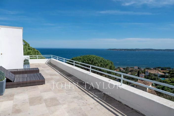 Image No.5-7 Bed House for sale