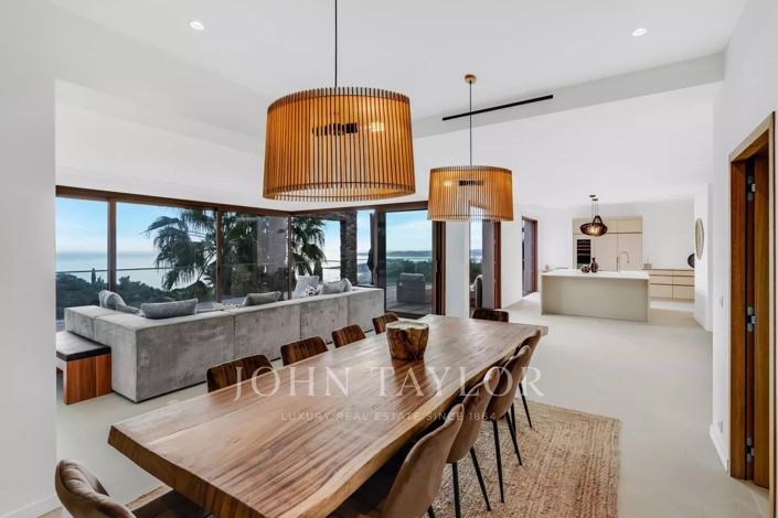 Image No.6-7 Bed House for sale