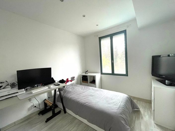 Image No.12-3 Bed House for sale