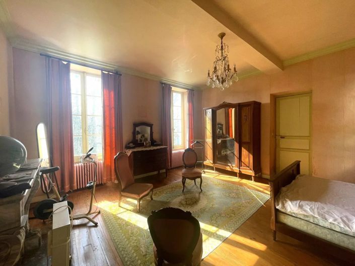 Image No.15-5 Bed House for sale