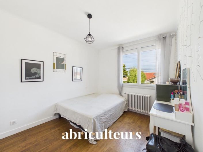 Image No.7-4 Bed House for sale