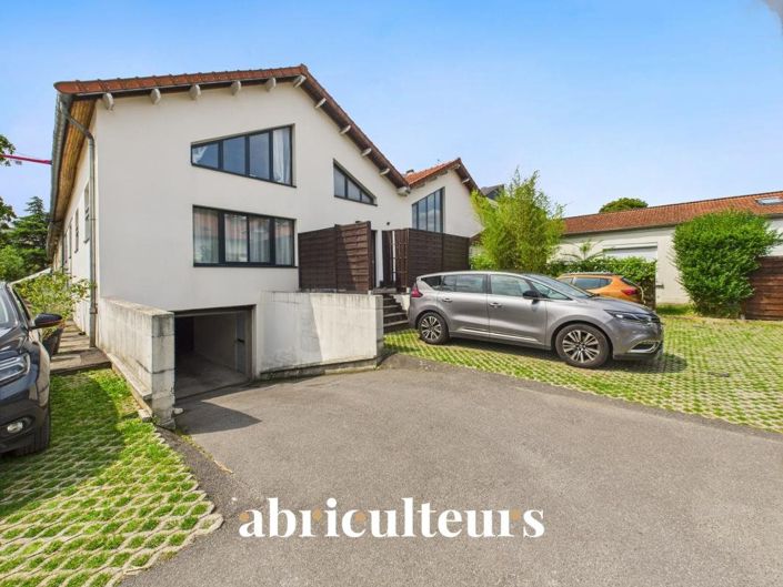 Image No.14-4 Bed House for sale
