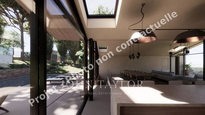 Image No.8-5 Bed House for sale