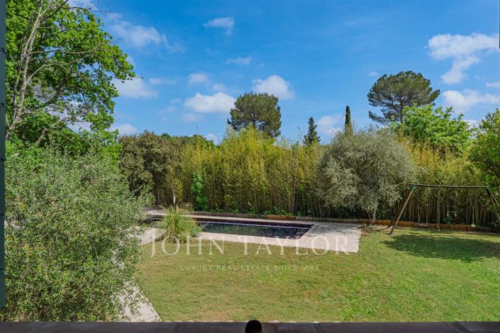 Image No.19-5 Bed House for sale